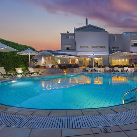 Albatros Hotel Sívota Zewnętrze zdjęcie