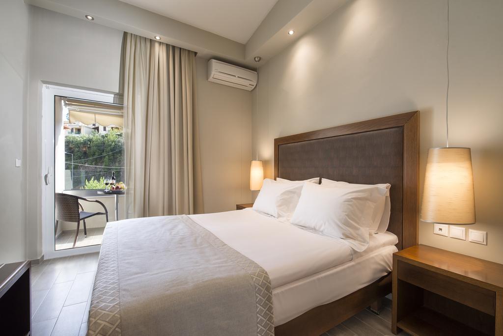 Albatros Hotel Sívota Zewnętrze zdjęcie